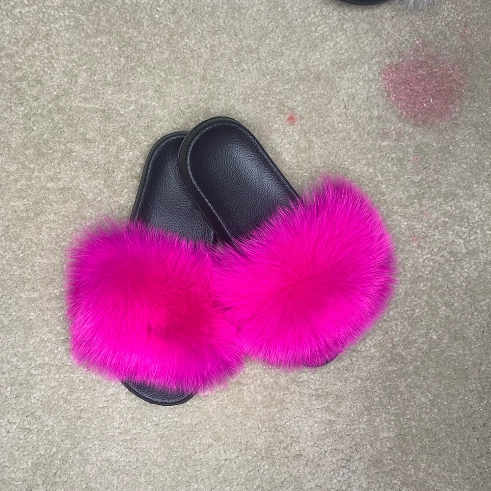 Fur Slides - Picture 5 of 7